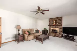 2161 Ransom Oaks Dr, Columbus, OH 43228 - Photo 19