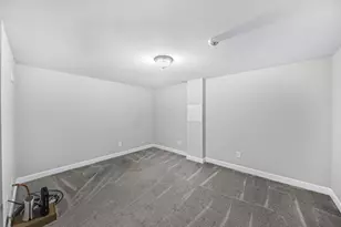 1679 Woodhurst Ct, Columbus, OH 43223 - Photo 39