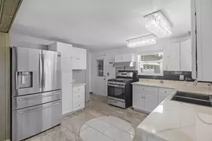 693 Maurine Dr, Columbus, OH 43228 - Photo 9