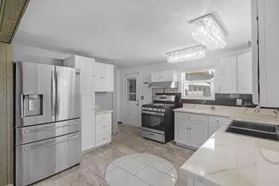 693 Maurine Drive, Columbus, OH 43228 - Photo 9