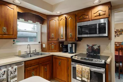 1561 Rose View Drive, Columbus, OH 43209 - Photo 15