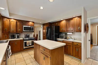 1561 Rose View Drive, Columbus, OH 43209 - Photo 13