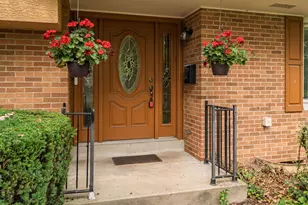 1561 Rose View Dr, Columbus, OH 43209 - Photo 5