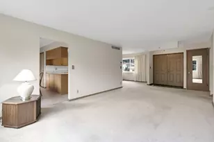 5485 Walshire Dr, Columbus, OH 43232 - Photo 11