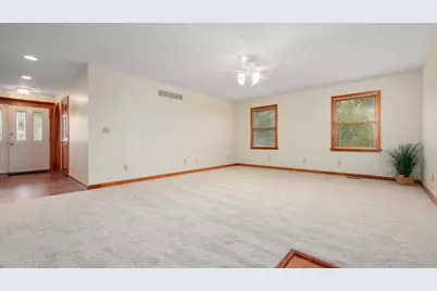 1224 Lundys Lane Road NW, Newark, OH 43055 - Photo 5