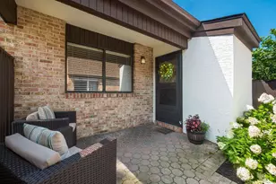 1731 Arlingate Dr S, Columbus, OH 43220 - Photo 39