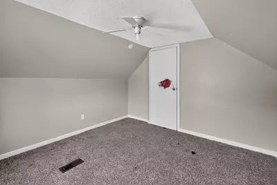 584 S Ashburton Road, Columbus, OH 43213 - Photo 17