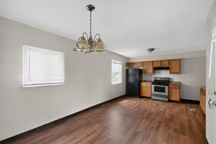584 S Ashburton Rd, Columbus, OH 43213 - Photo 9