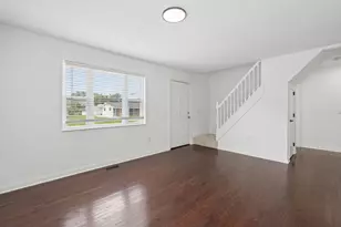 196 Maple Dr, Columbus, OH 43228 - Photo 7