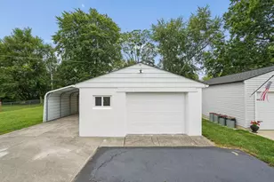 196 Maple Dr, Columbus, OH 43228 - Photo 27