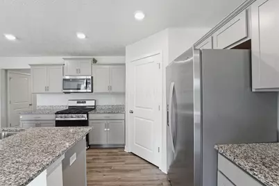 3040 Wyntree Drive, Columbus, OH 43232 - Photo 9