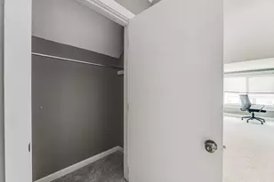 951 S Champion Ave, Columbus, OH 43206 - Photo 51