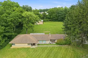7410 Riverside Dr, Dublin, OH 43016 - Photo 25