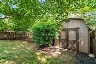 530 Blenheim Rd, Columbus, OH 43214 - Photo 33