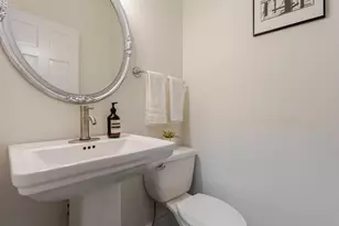 688 Hamlet St, Columbus, OH 43215 - Photo 13
