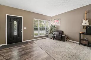 4183 Swallowfield St, Columbus, OH 43207 - Photo 7