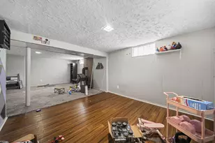 751 Harwood Dr, Columbus, OH 43228 - Photo 27