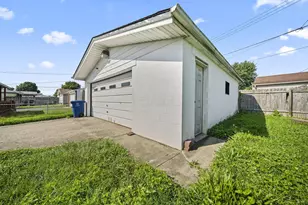 751 Harwood Dr, Columbus, OH 43228 - Photo 37
