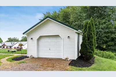 1686 Airport Road, New Lexington, OH 43764 - Photo 7