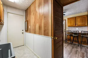 4004 Barthel Ave, Columbus, OH 43227 - Photo 9