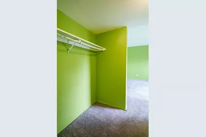 5475 Worthington Forest Place, Columbus, OH 43229 - Photo 21