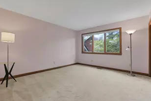 2252 Sedgwick Dr, Columbus, OH 43220 - Photo 25
