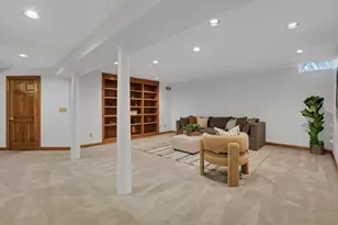 2252 Sedgwick Dr, Columbus, OH 43220 - Photo 33