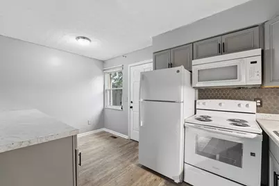 2254 Perkins Court #P, Columbus, OH 43229 - Photo 7