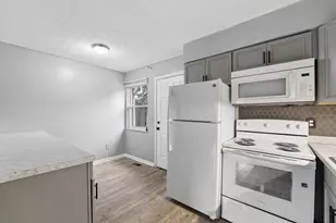 2254 Perkins Ct, Columbus, OH 43229 - Photo 7