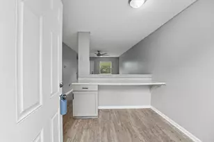 2254 Perkins Ct, Columbus, OH 43229 - Photo 3