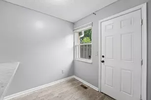 2254 Perkins Ct, Columbus, OH 43229 - Photo 5