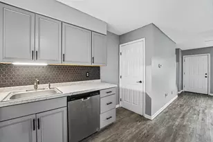 2254 Perkins Ct, Columbus, OH 43229 - Photo 9