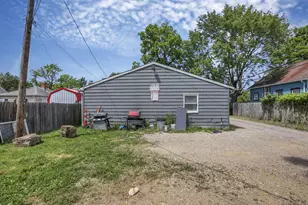 1827 E Lakeview Ave, Columbus, OH 43224 - Photo 5