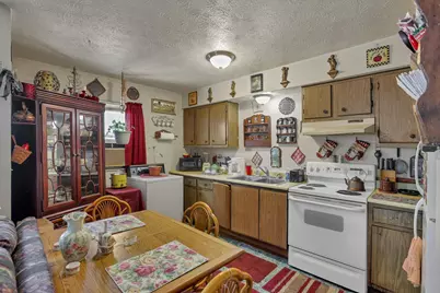 1827 E Lakeview Avenue, Columbus, OH 43224 - Photo 11