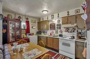 1827 E Lakeview Ave, Columbus, OH 43224 - Photo 11