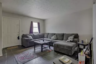 1827 E Lakeview Ave, Columbus, OH 43224 - Photo 23
