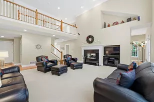 2934 Creekwood Estates Dr, Blacklick, OH 43004 - Photo 9
