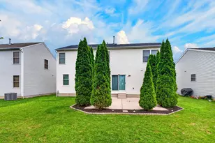 8839 Meadow Grass Ln, Lewis Center, OH 43035 - Photo 13