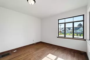 571 S Hague Ave, Columbus, OH 43204 - Photo 25