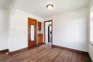 571 S Hague Ave, Columbus, OH 43204 - Photo 15