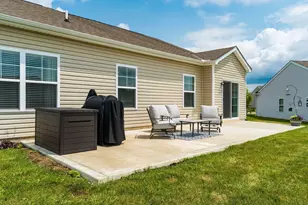 319 Mannaseh Dr W, Granville, OH 43023 - Photo 29
