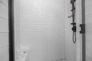 909 Gustavus Ln, Columbus, OH 43205 - Photo 21
