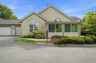 5642 Villa Gates Dr, Hilliard, OH 43026 - Photo 1