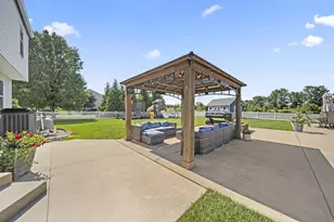 2571 Lackey Meadows Dr, Delaware, OH 43015 - Photo 37