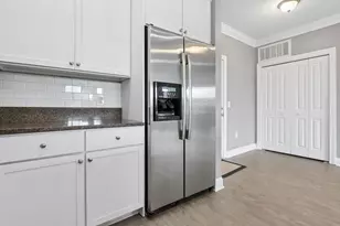 925 Ingleside Ave, Columbus, OH 43215 - Photo 7