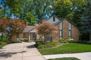 2318 Starleaf Ln, Columbus, OH 43235 - Photo 3