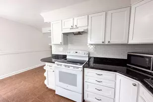 651 Raleigh Dr, Columbus, OH 43228 - Photo 9