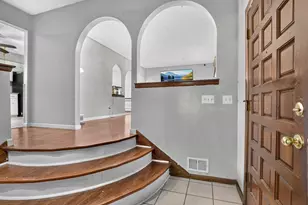 5071 Treeridge St, Columbus, OH 43229 - Photo 7