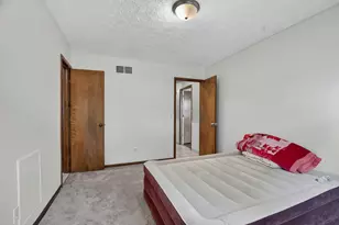 5071 Treeridge St, Columbus, OH 43229 - Photo 23