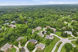 660 Broadsworth Ct, Powell, OH 43065 - Photo 3